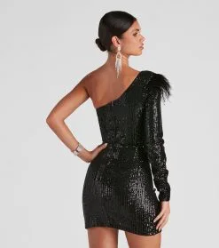 Windsor. Cassidy Formal Sequin Feather Dress 11 Windsor. Cassidy Formal Sequin Feather Dress -Bridal Dresses popular shop 05001 1029 3 71575a8c e756 426a a490 8db1dd11b152