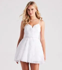 Windsor. Janelly Floral Mesh Rhinestone Party Dress