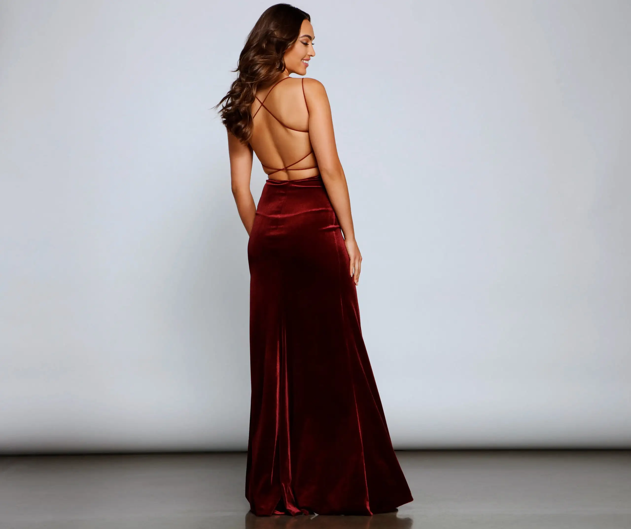 Windsor. Vega Formal High Slit Velvet Dress 4 Windsor. Vega Formal High Slit Velvet Dress - Image 2
