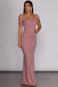 Windsor. Kelly Off The Shoulder Formal Dress