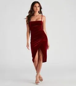 Windsor. Posh Party Pleated Velvet Midi Dress
