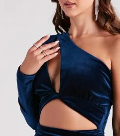 Windsor. Midnight Moments Velvet Cutout Mini Dress 9 Windsor. Midnight Moments Velvet Cutout Mini Dress -Bridal Dresses popular shop 05103 4671 4 6e8a1b7c d7a9 45b7 8dd8 5edd0d8c4ac5