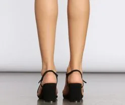 Windsor. Roll Out Strappy Square Toe Heels -Bridal Dresses popular shop 07401 0526 4 93a82112 f02a 4c18 89e7 267e1c76c511