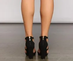 Windsor. Criss Cross And Tell Block Heels -Bridal Dresses popular shop 07401 2033 5