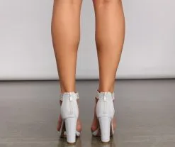 Windsor. Glow Goals Glitter Mesh Platform Heels -Bridal Dresses popular shop 07401 2912 4