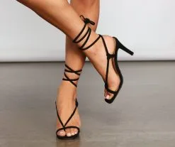 Windsor. Chic Status Lace-Up Block Heels