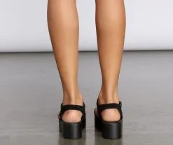 Windsor. Standing Tall Flat Platform Sandals -Bridal Dresses popular shop 07404 0138 4 061d9af5 1fa5 4447 af65 c3bd72b918af