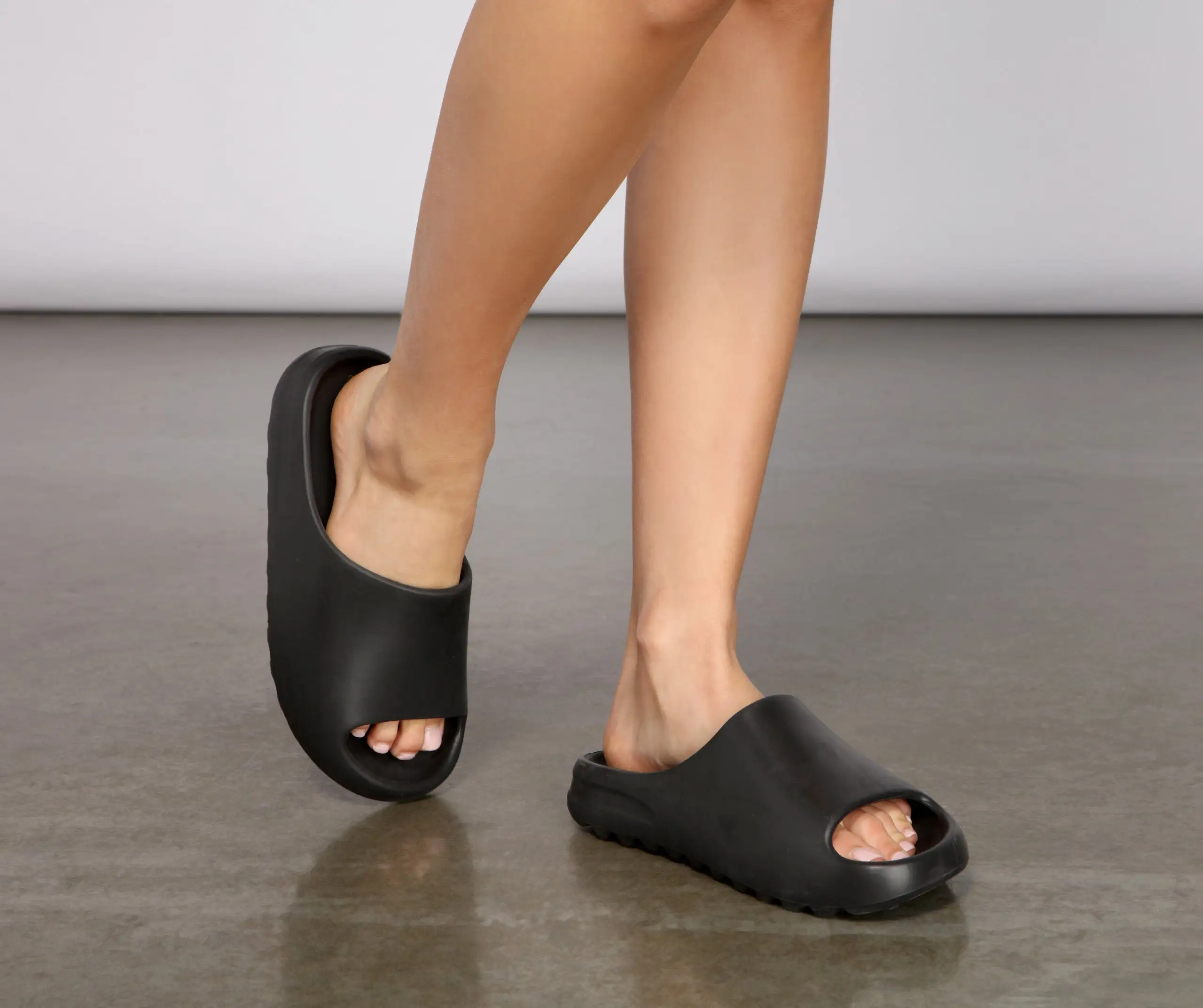 Windsor. Essential Basic Lug Sole Slides 9 Windsor. Essential Basic Lug Sole Slides - Image 7