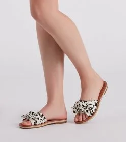 Windsor. Darling Daisy Floral Print Sandals